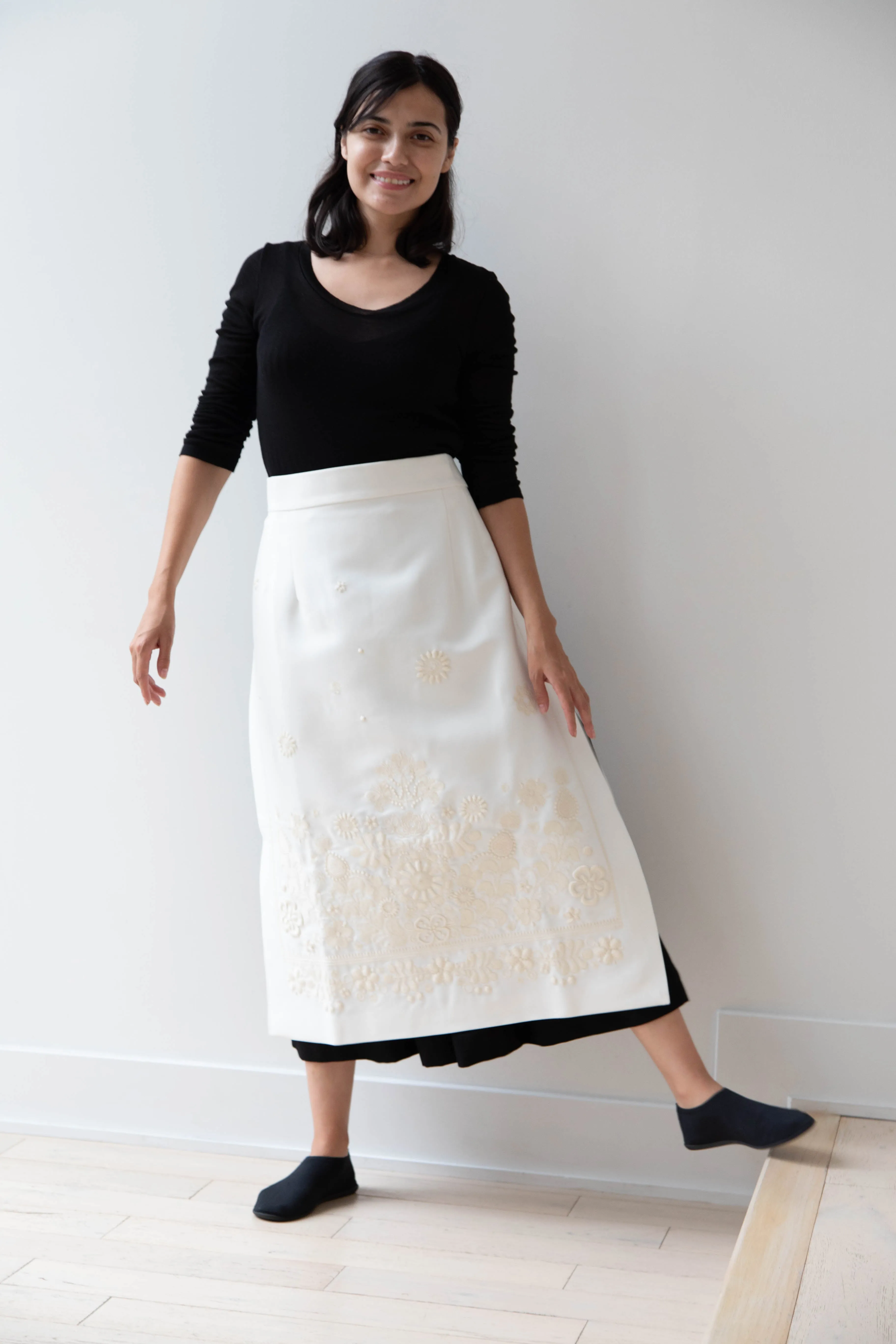Delegan | Embroidered Plakhta in Milk