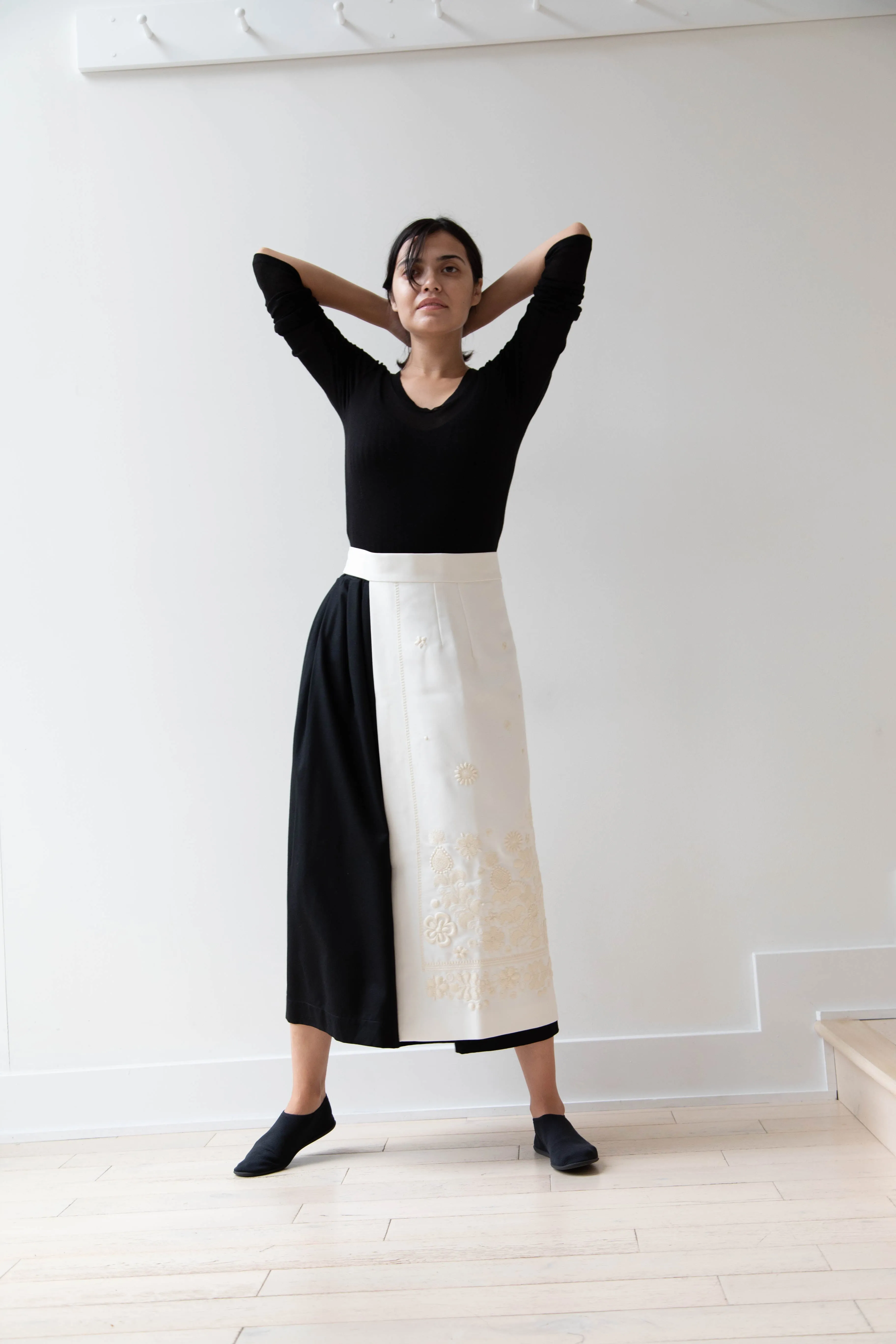 Delegan | Embroidered Plakhta in Milk
