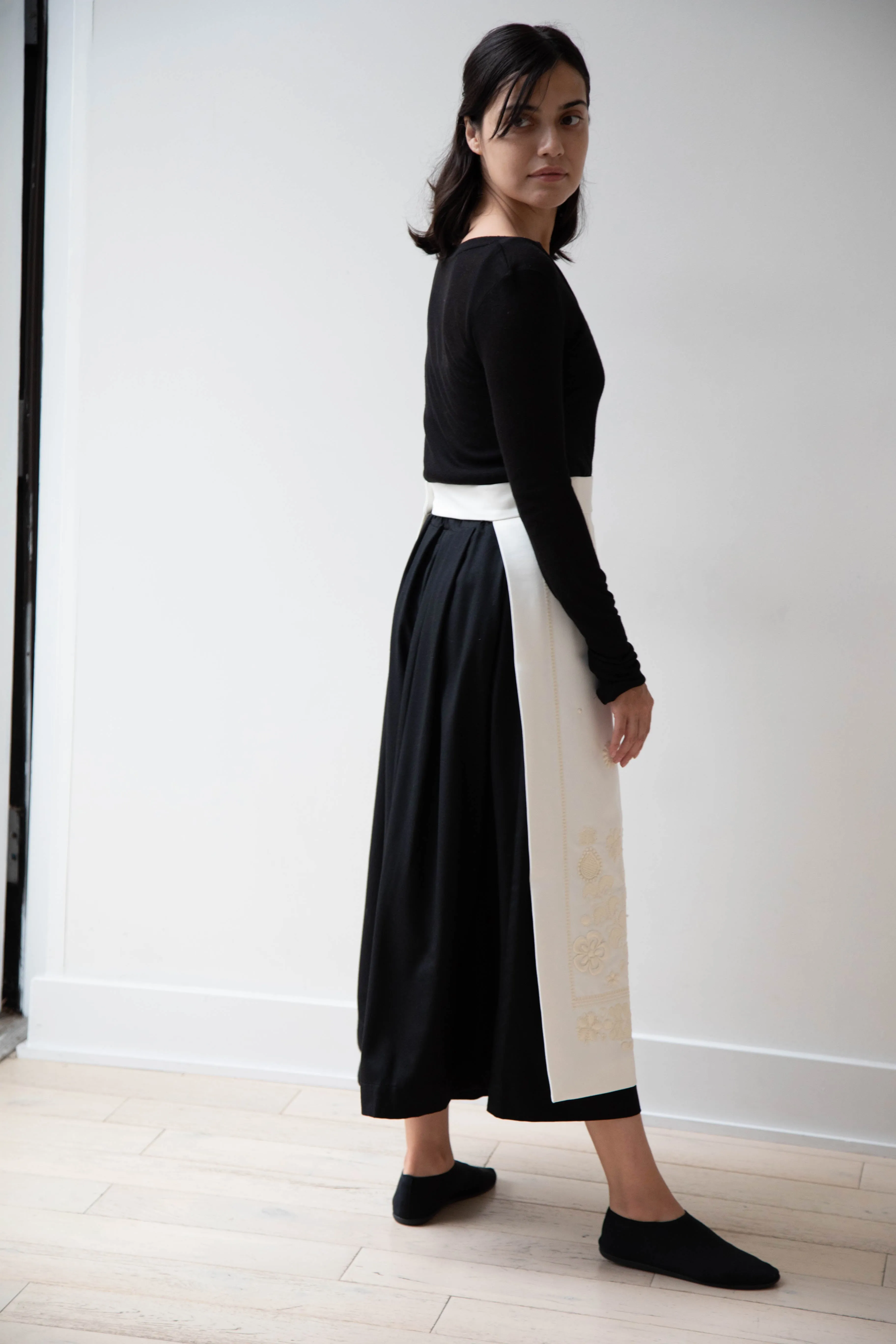 Delegan | Embroidered Plakhta in Milk
