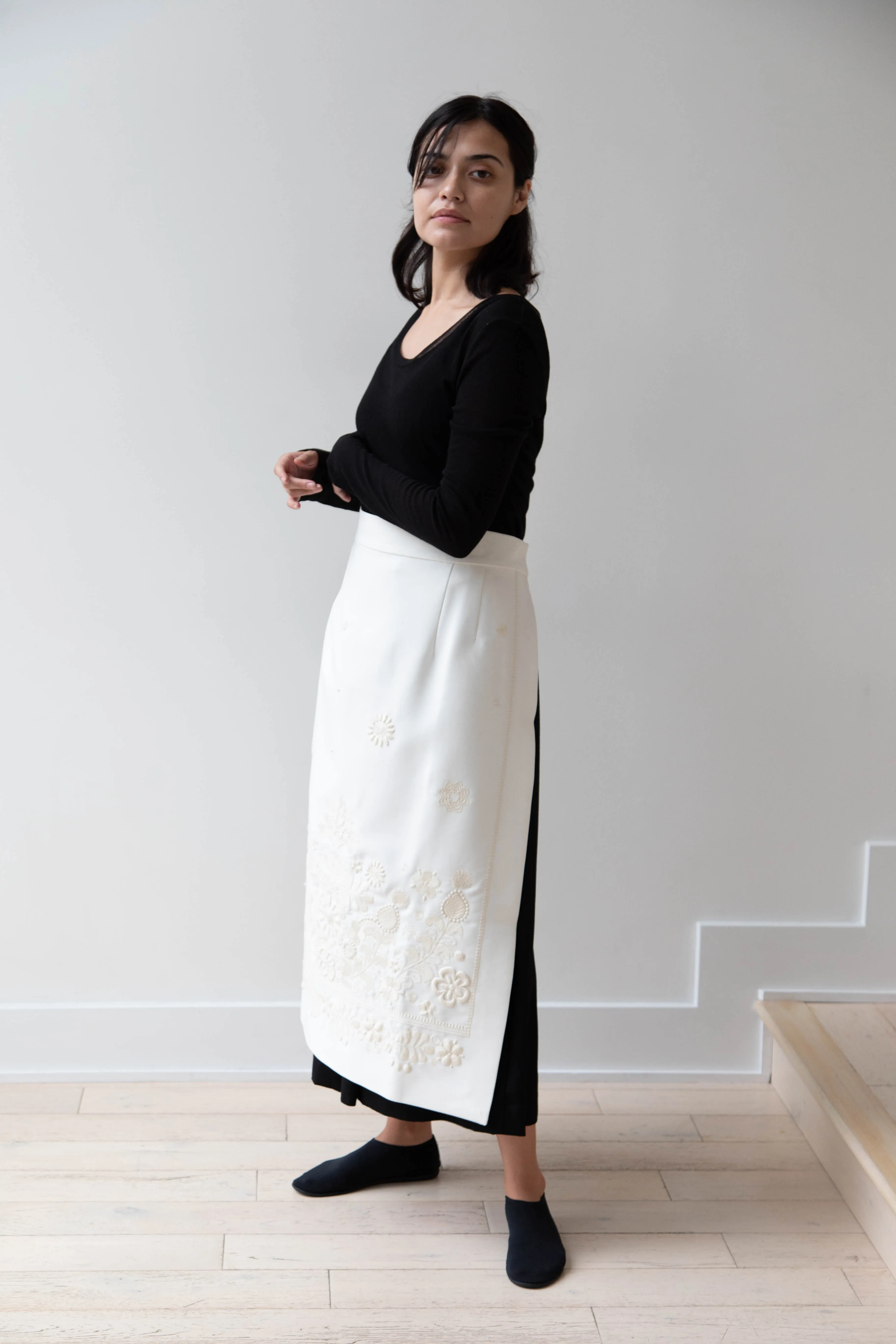 Delegan | Embroidered Plakhta in Milk