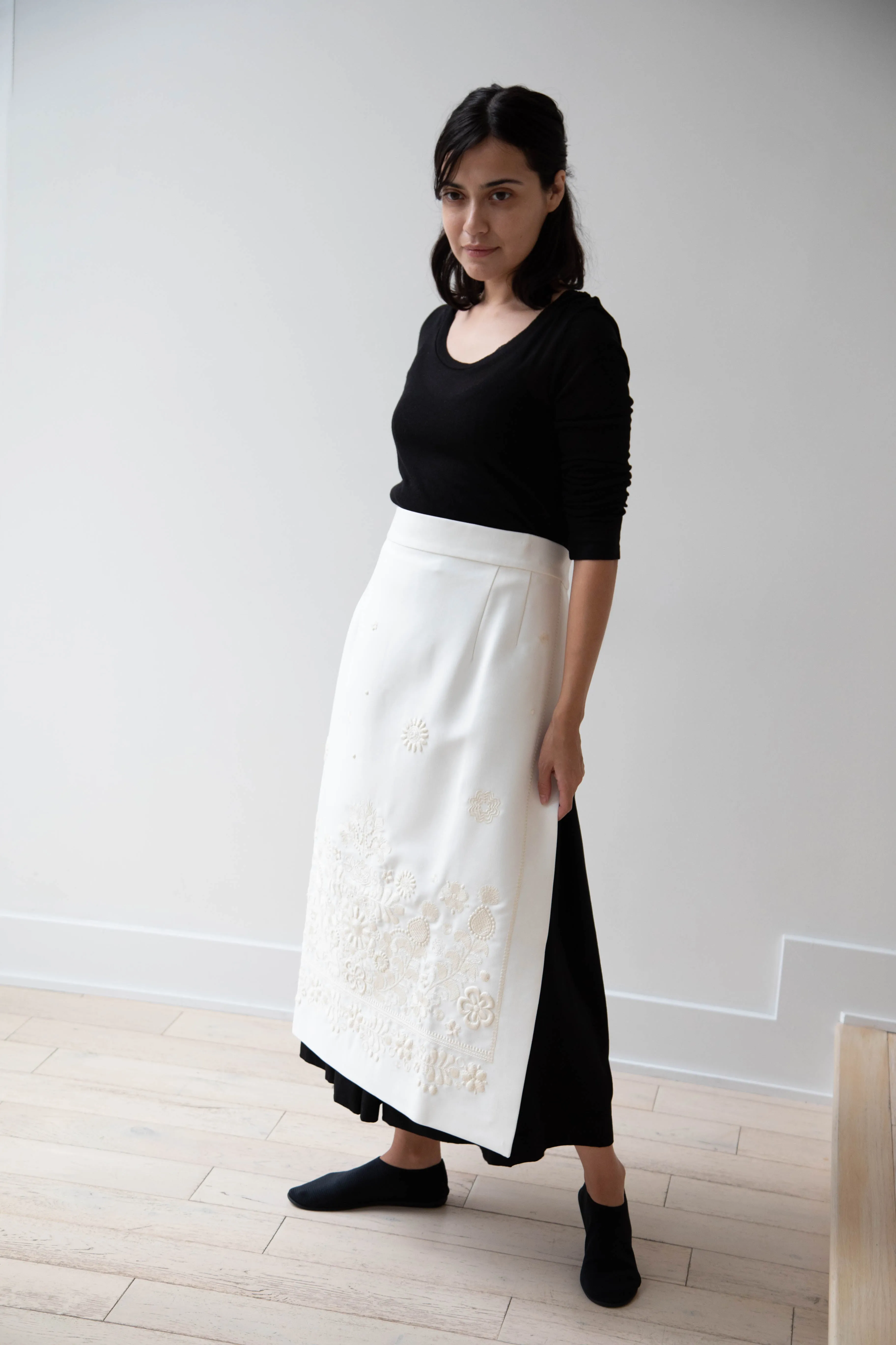 Delegan | Embroidered Plakhta in Milk