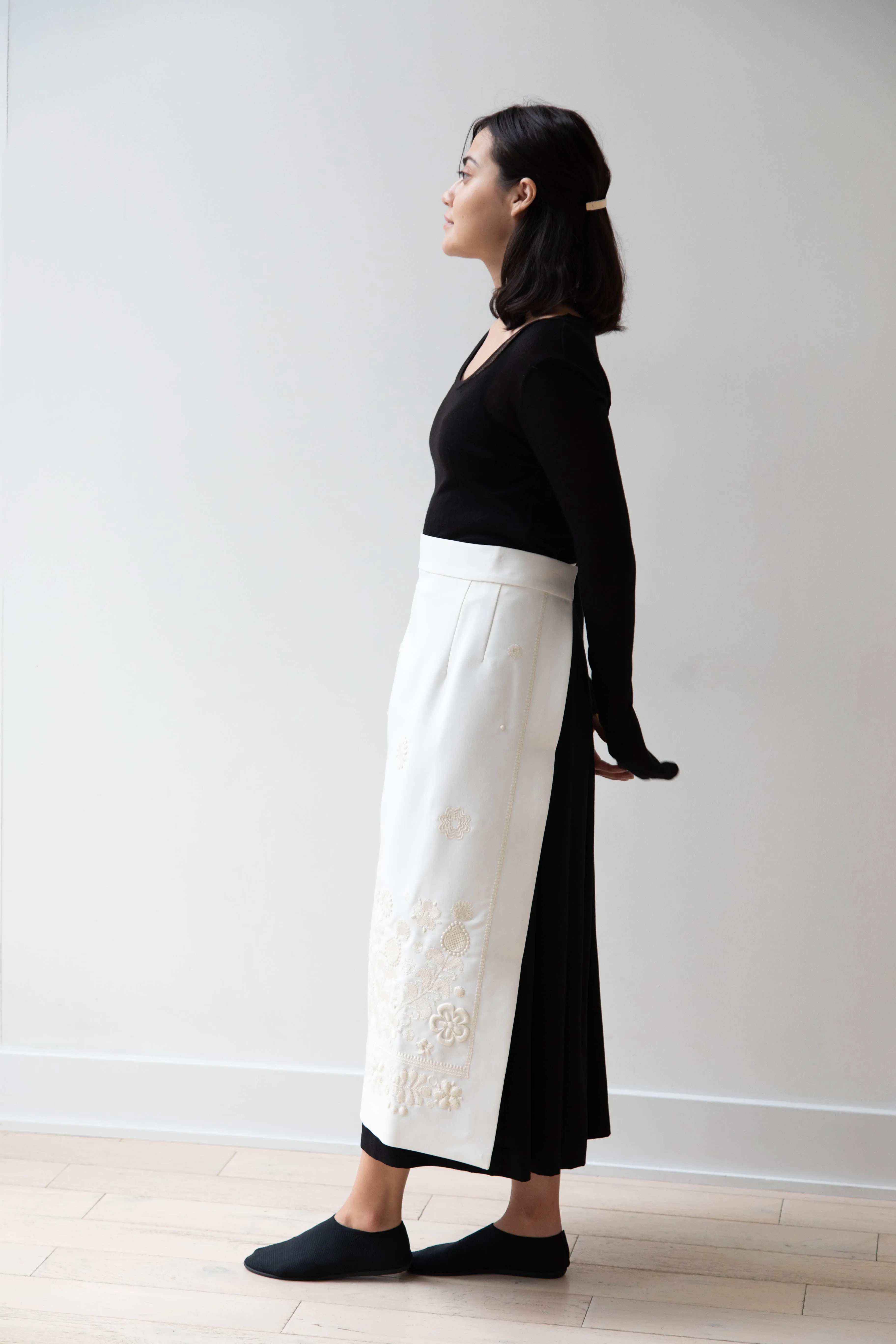 Delegan | Embroidered Plakhta in Milk