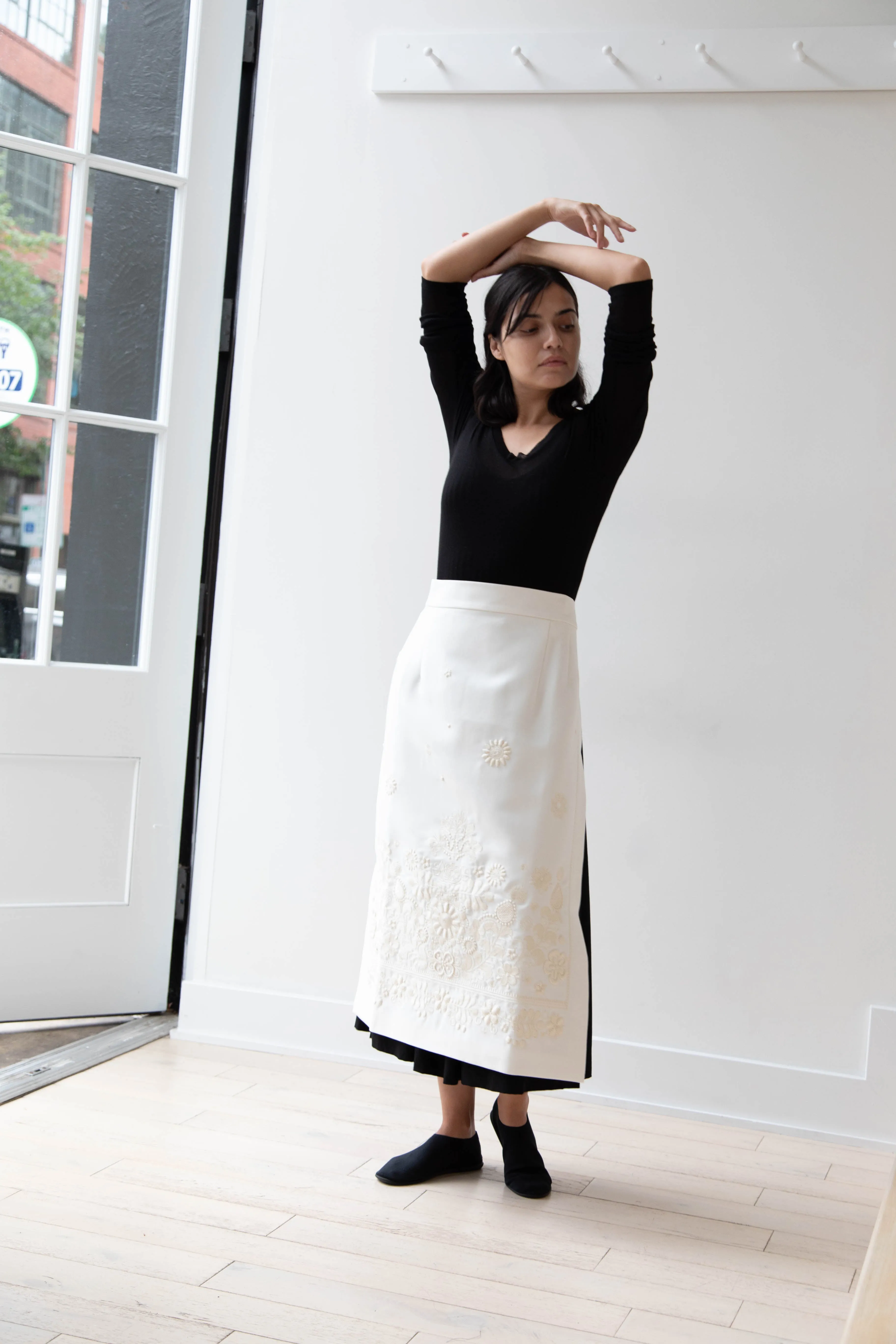 Delegan | Embroidered Plakhta in Milk