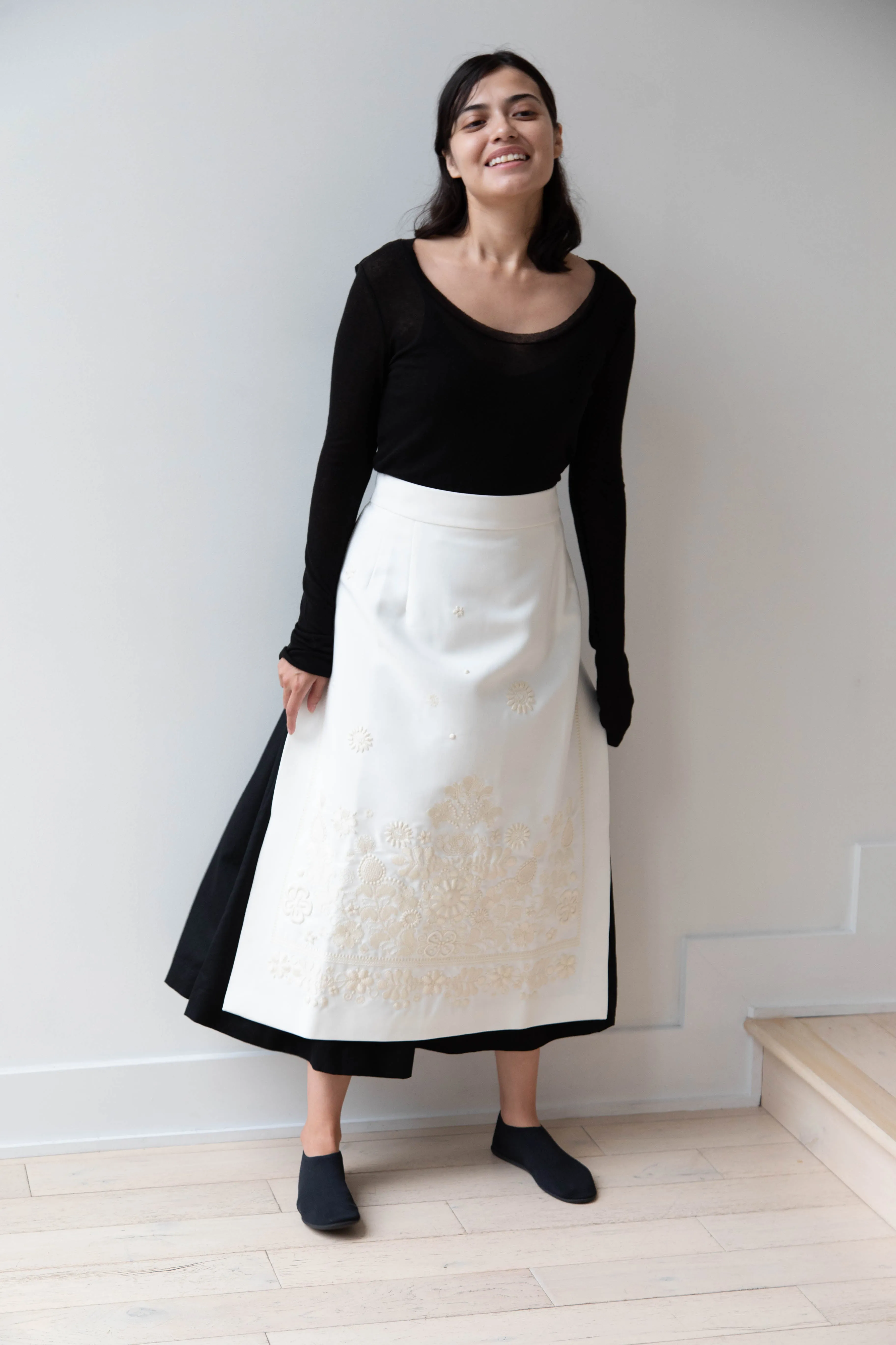 Delegan | Embroidered Plakhta in Milk