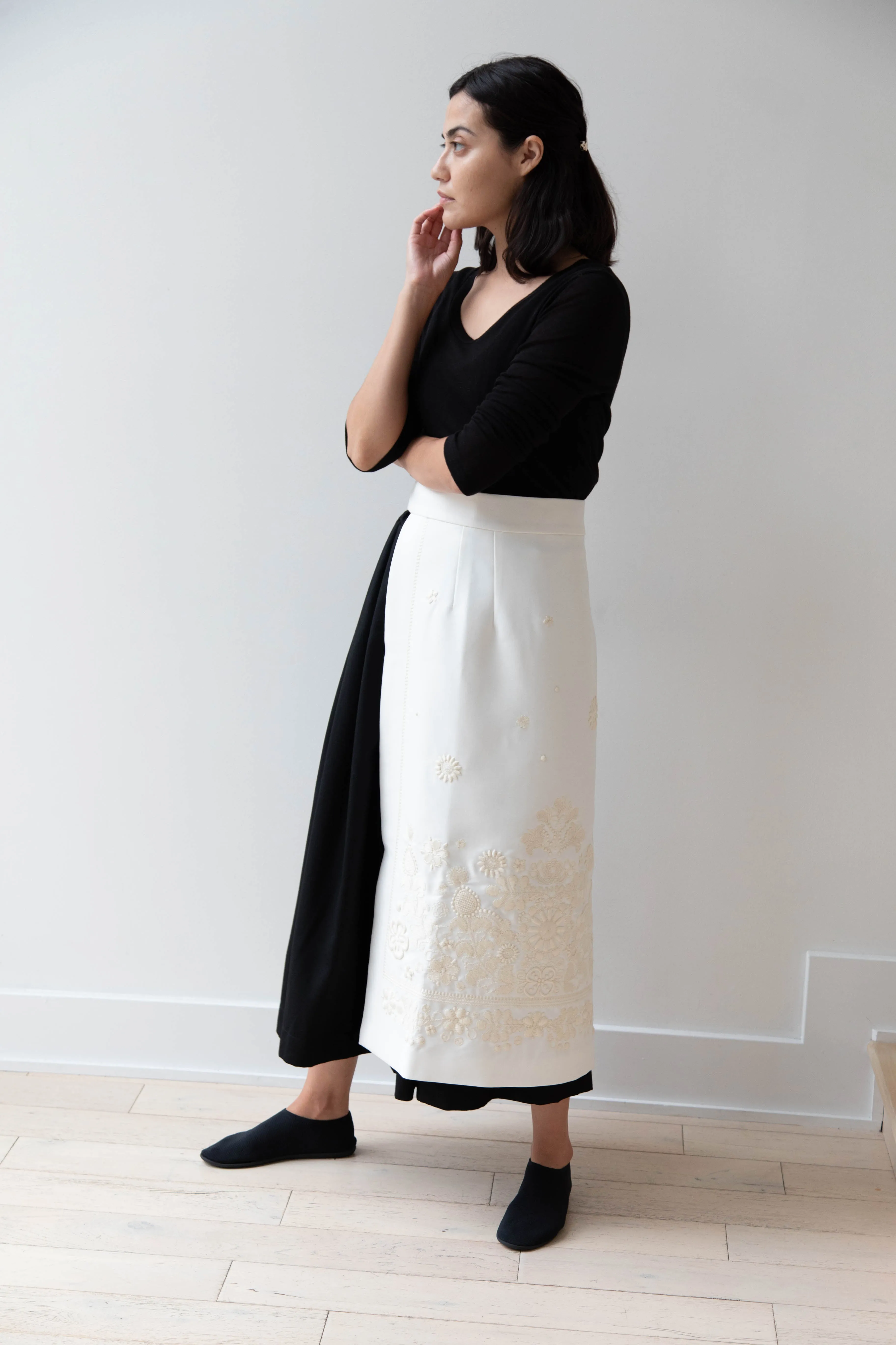 Delegan | Embroidered Plakhta in Milk