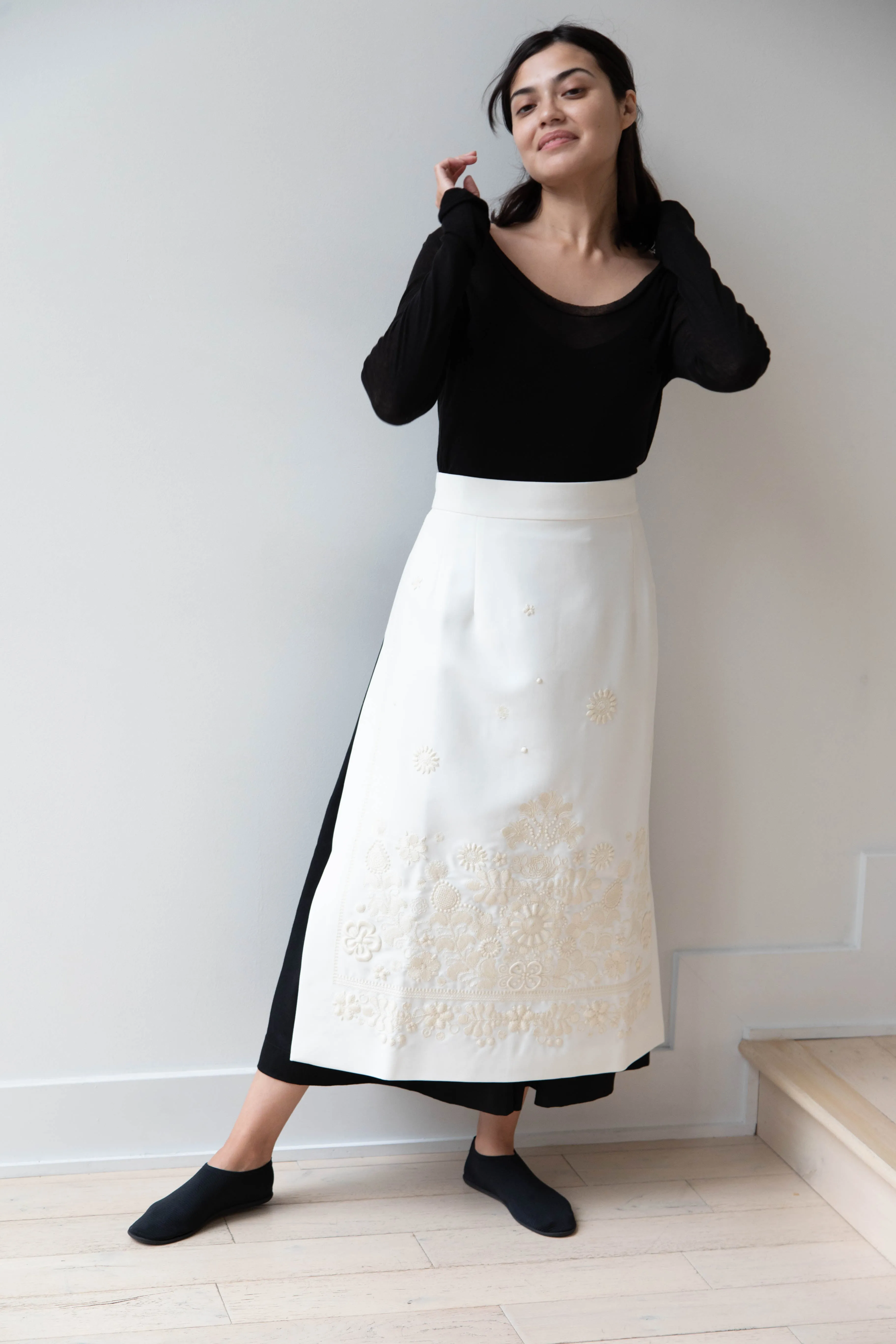 Delegan | Embroidered Plakhta in Milk
