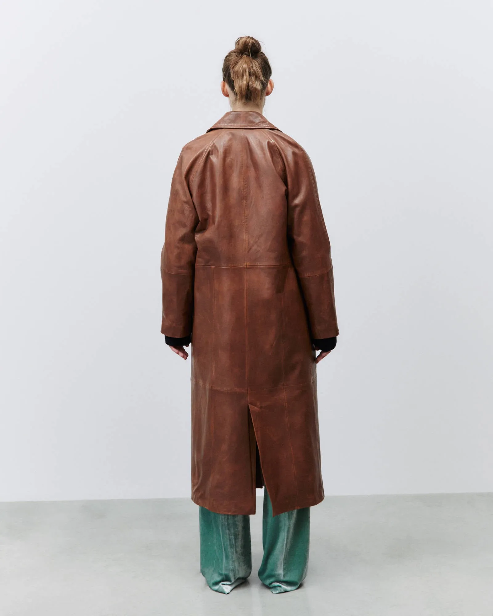 LONG TRENCH COAT IN VINTAGE EFFECT LEATHER