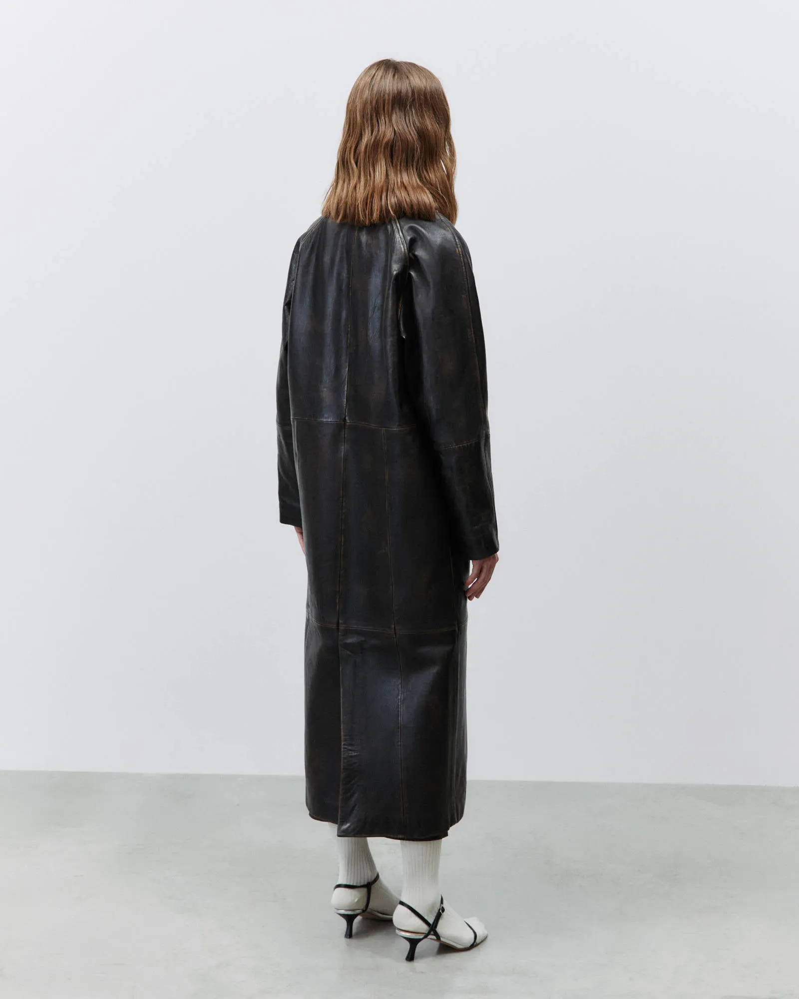 LONG TRENCH COAT IN VINTAGE EFFECT LEATHER