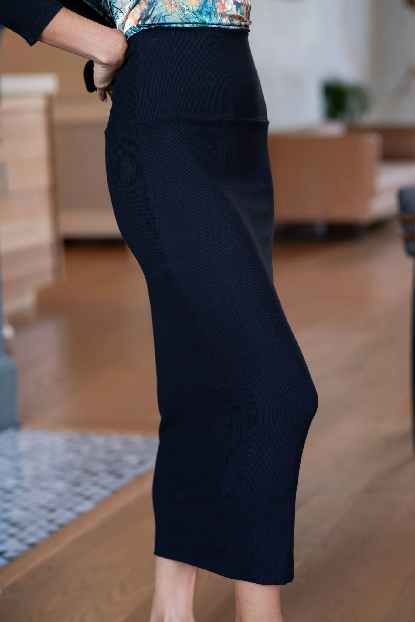 RIBBED MODAL MIDI SLIM SKIRT
