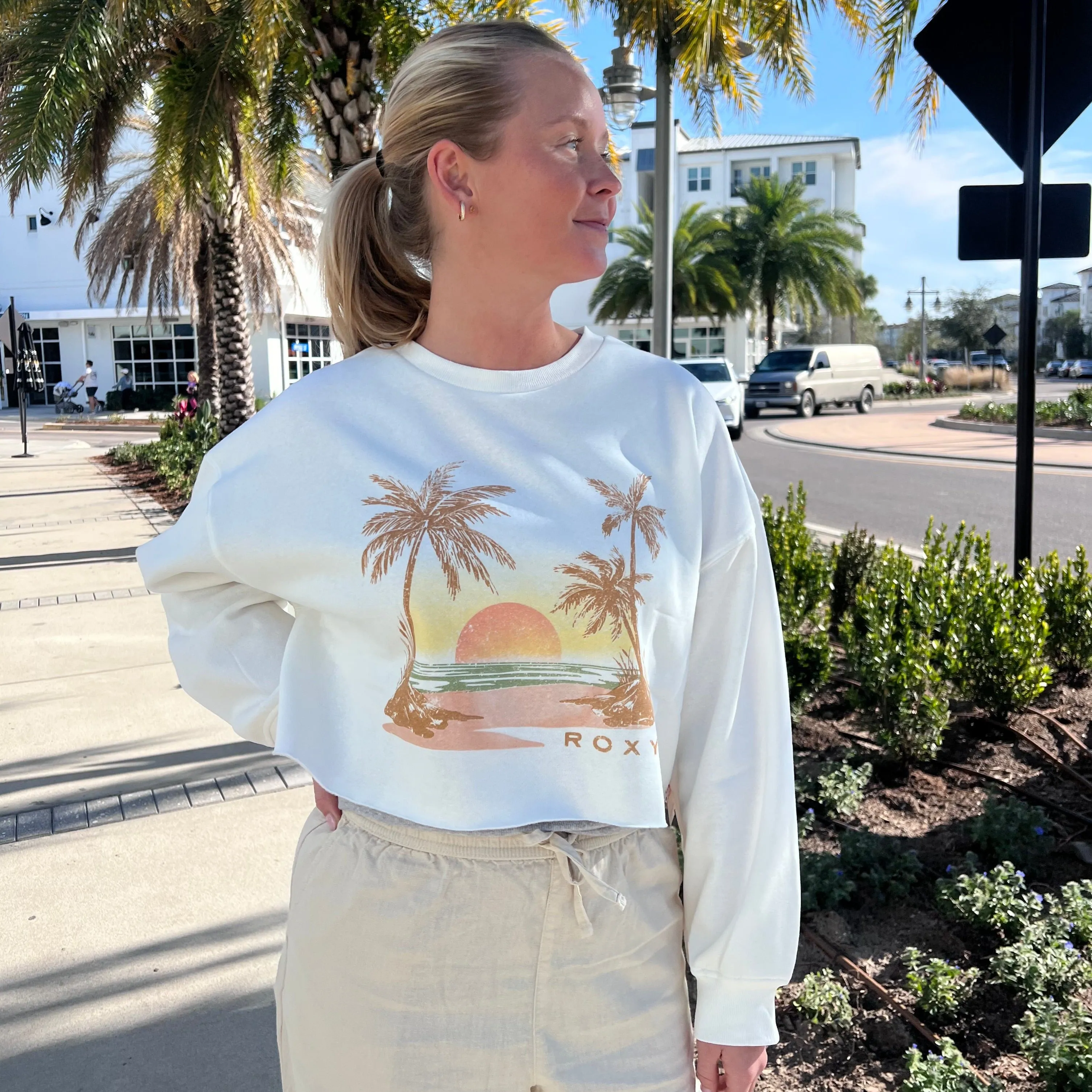 Roxy Sunset Beach Cropped Crew Neck Sweatshirt - Snow White