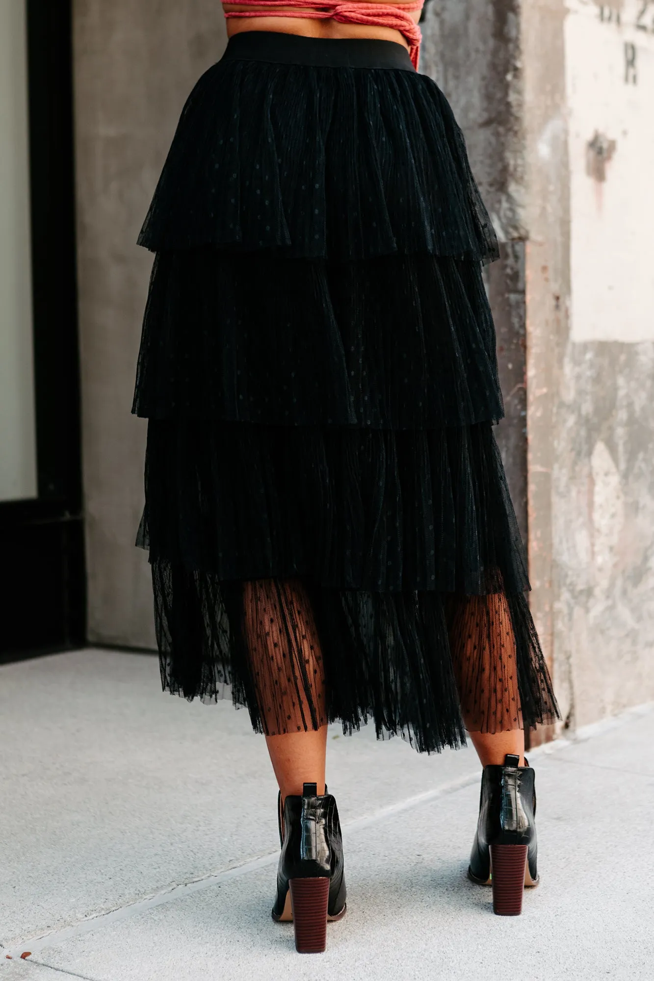 Take A Bow Tiered Tulle Midi Skirt (Black)